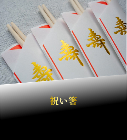 �j����