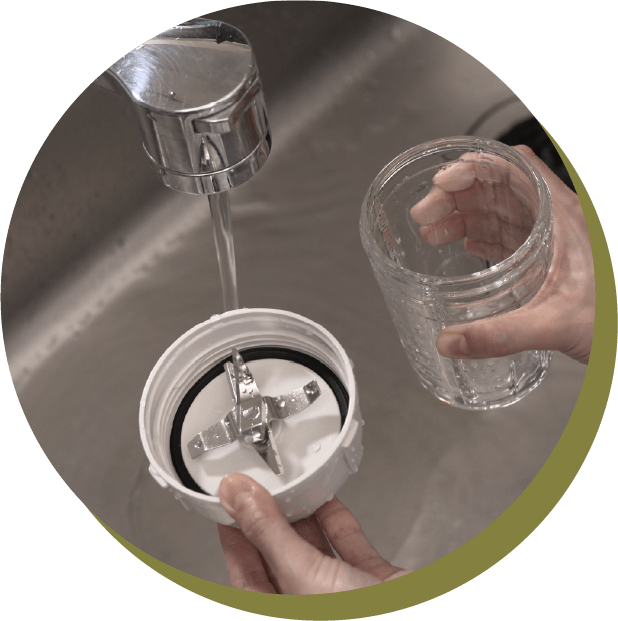 �􂤂̂́A�K���X�̗e��ƃJ�b�^�[��2�����I